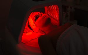 Red Light Therapy Benefits: A Quick Guide to Enhanced Wellness